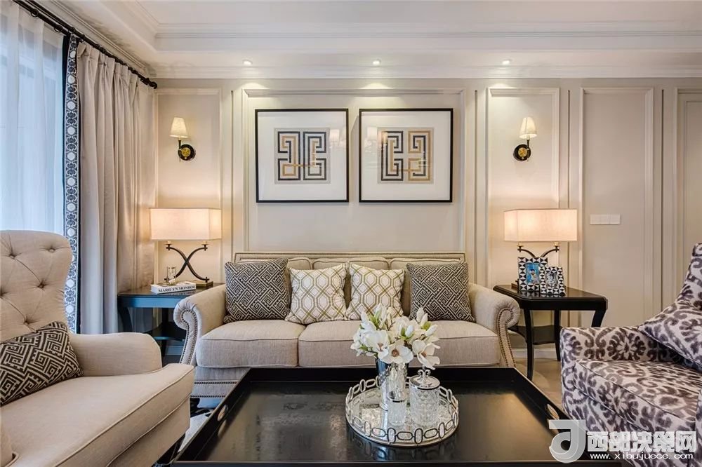 沙發(fā)背景墻選對(duì)裝飾畫(huà)，才能美了整個(gè)客廳空間！