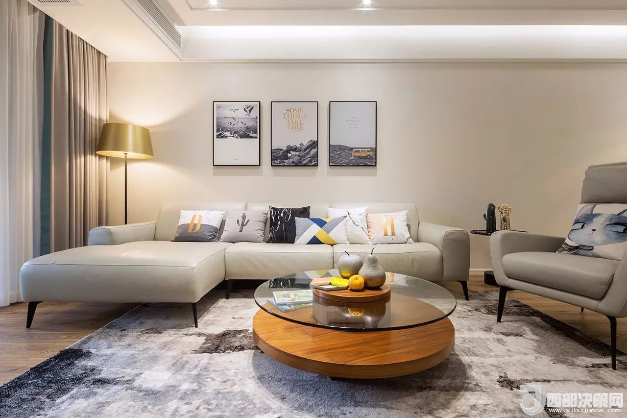 沙發(fā)背景墻選對(duì)裝飾畫(huà)，才能美了整個(gè)客廳空間！