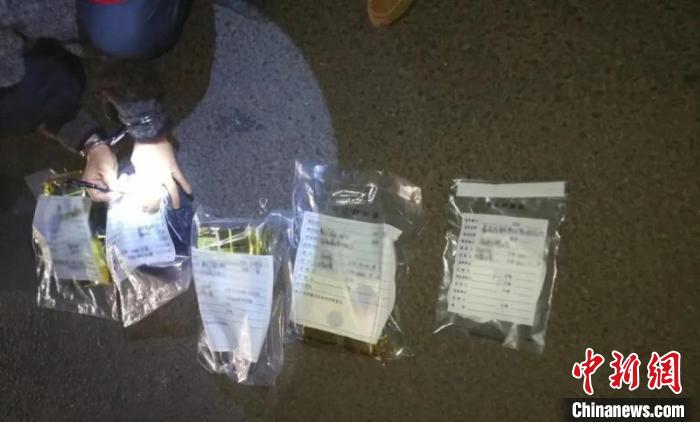 圖為云南警方查獲的毒品?！≡颇鲜」矎d供圖 攝