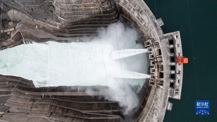 （圖文互動）（14）“中國經(jīng)濟發(fā)展前景一定會更加光明”——習近平總書記引領統(tǒng)籌推進高質量發(fā)展和高水平安全述評