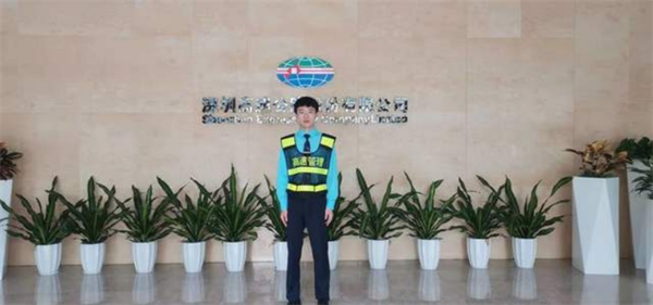 追夢——優(yōu)秀畢業(yè)生風采