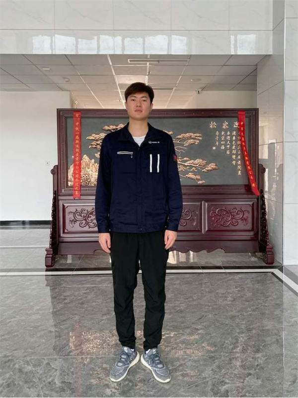 追夢——優(yōu)秀畢業(yè)生風采