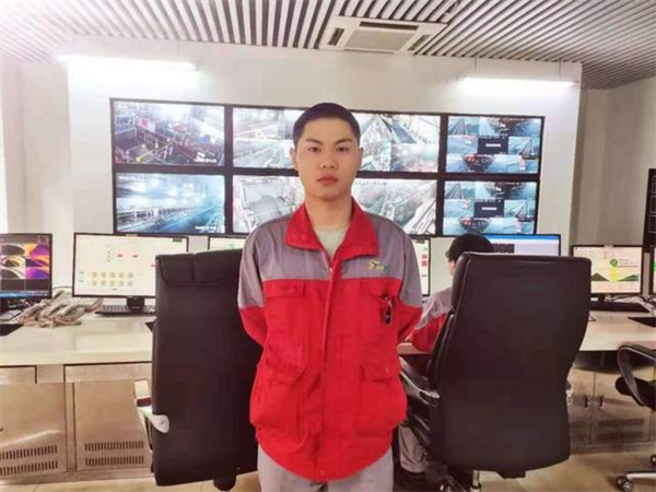 追夢——優(yōu)秀畢業(yè)生風采