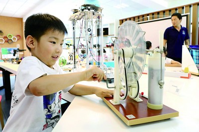 激勵(lì)創(chuàng)新，樹立“強(qiáng)國有我”鴻鵠志