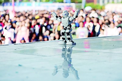 激勵(lì)創(chuàng)新，樹立“強(qiáng)國有我”鴻鵠志