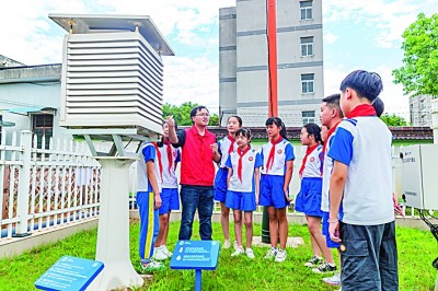 激勵(lì)創(chuàng)新，樹立“強(qiáng)國有我”鴻鵠志